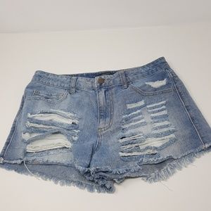 🐝Forever 21 Distressed Light Jean Shorts